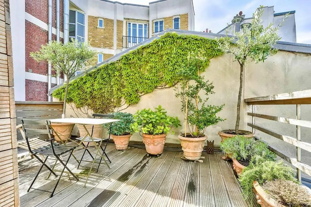 Montmartre, Patio! Sacre-Coeur! Stylish Duplex! Lejlighed Paris Frankrig